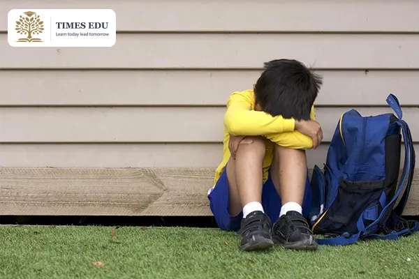 Nỗi Sợ Hãi Khi Đến Trường: 7 Dấu Hiệu School Refusal & Cách Xử Lý 2026